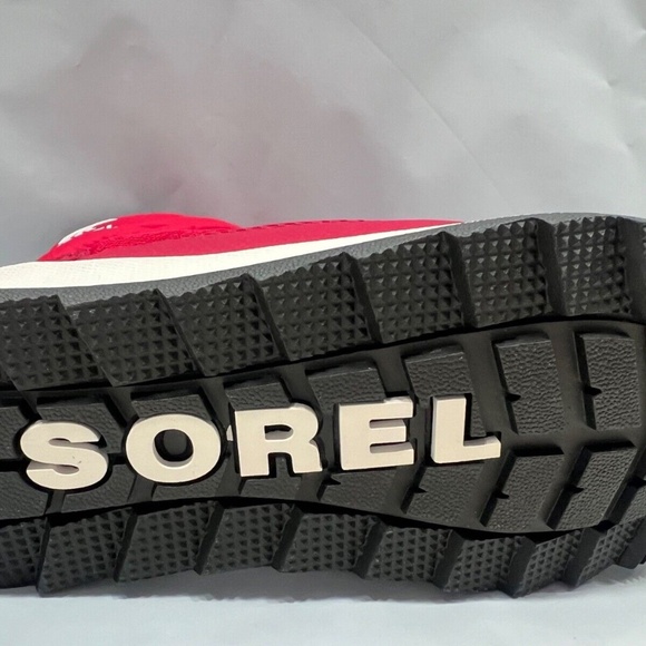 New Sorel Whitney II Short WaterProof Insulated Boot Youth Size Bootie Fuchsia - Picture 7 of 7